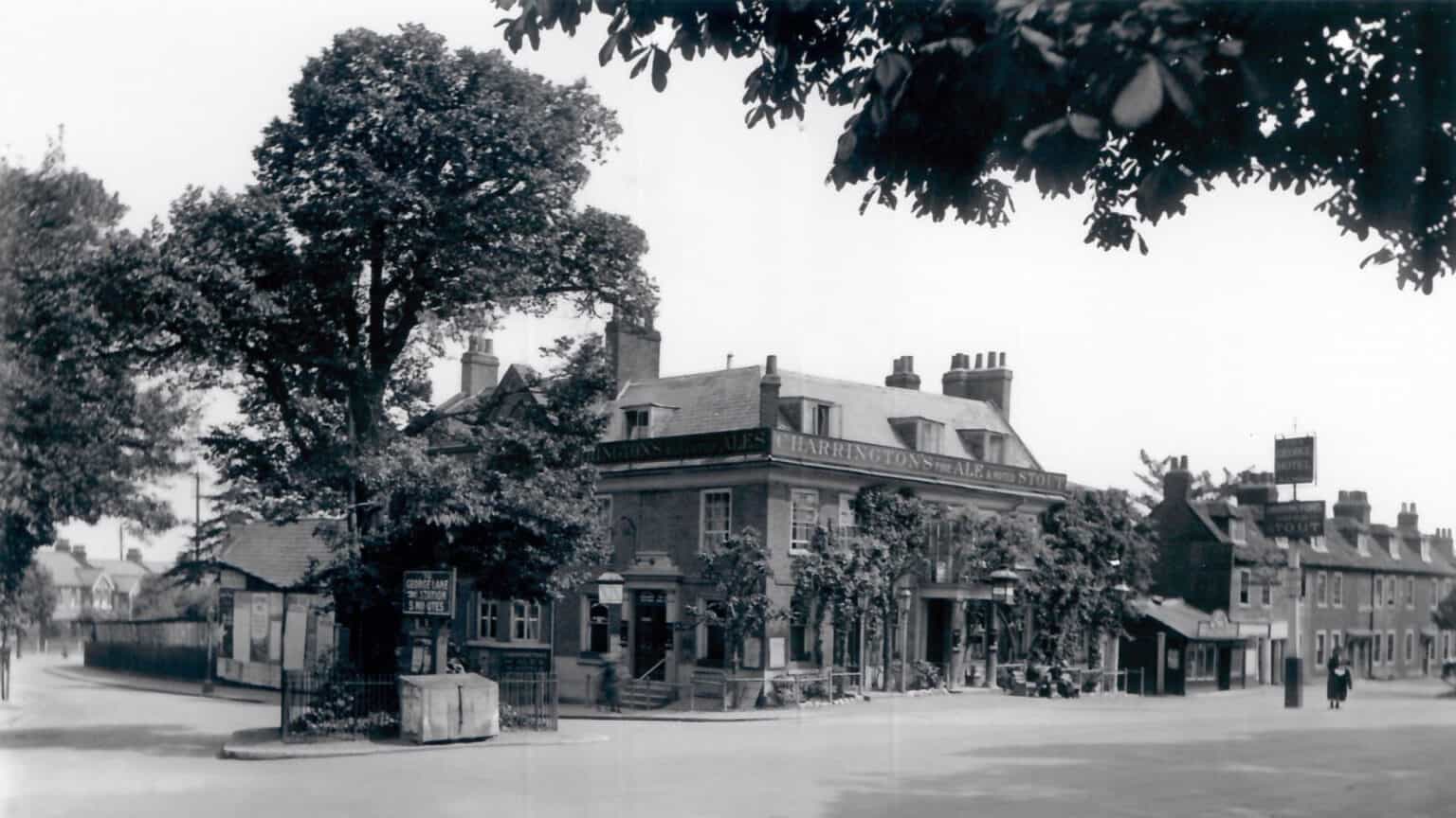 R L Morris Sales and Letting Agents in South Woodford E18 and