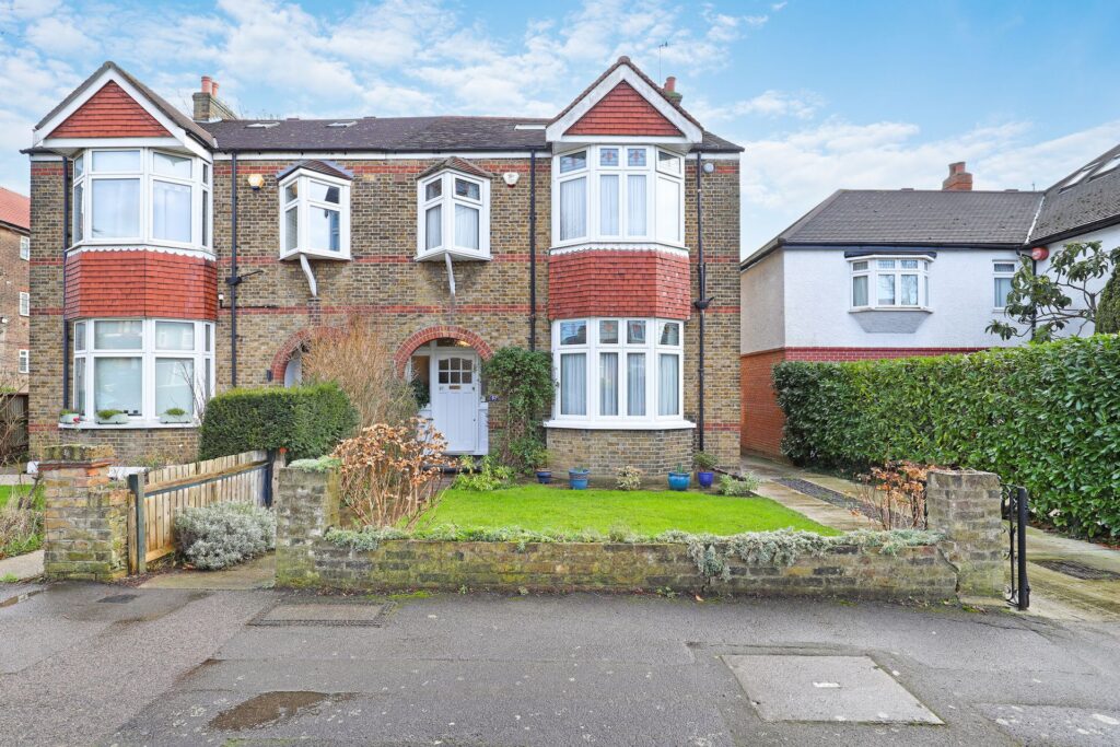 Malford Grove, South Woodford, E18