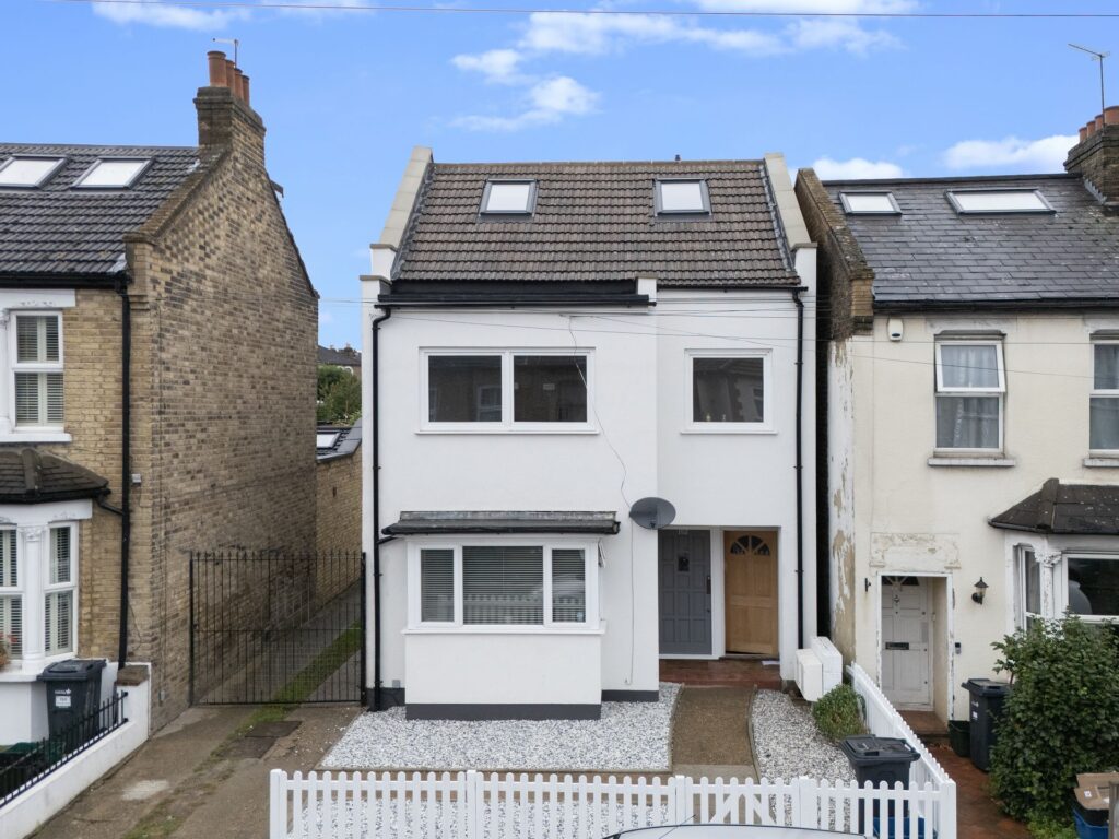 Maybank Road, South Woodford, E18