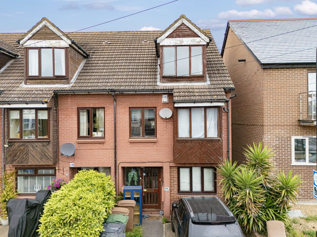 Pretoria Road, Chingford, E4