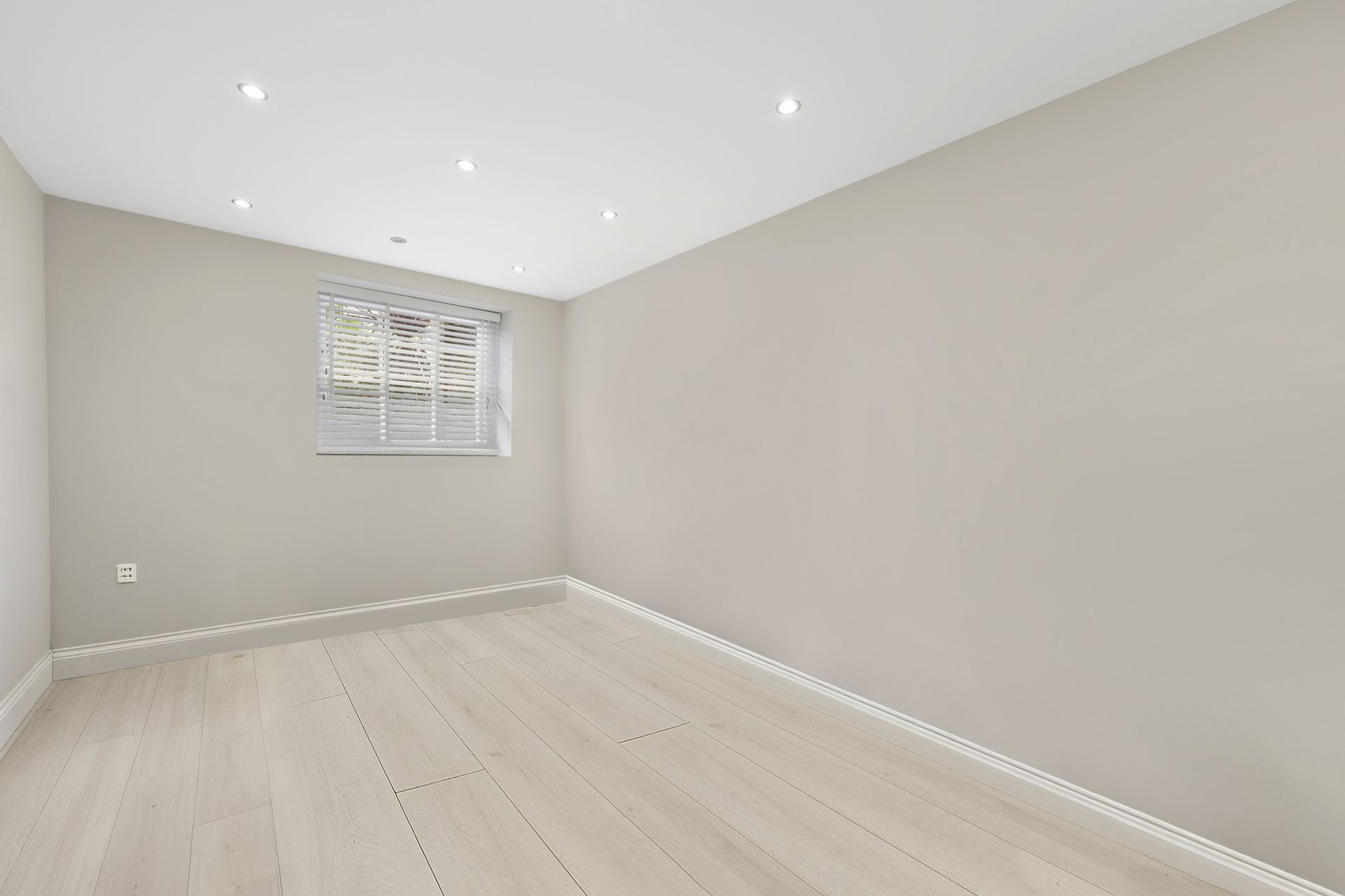 rlm 001443 p w 7e80r86yd.jpg