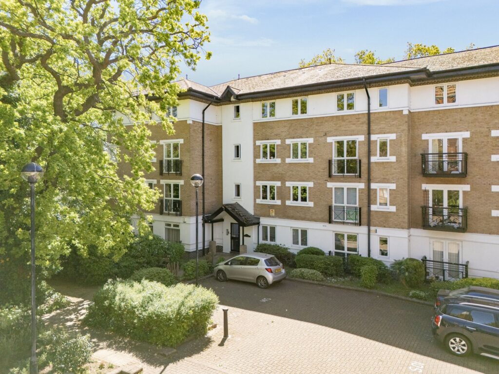 Makepeace Road, Wanstead, E11
