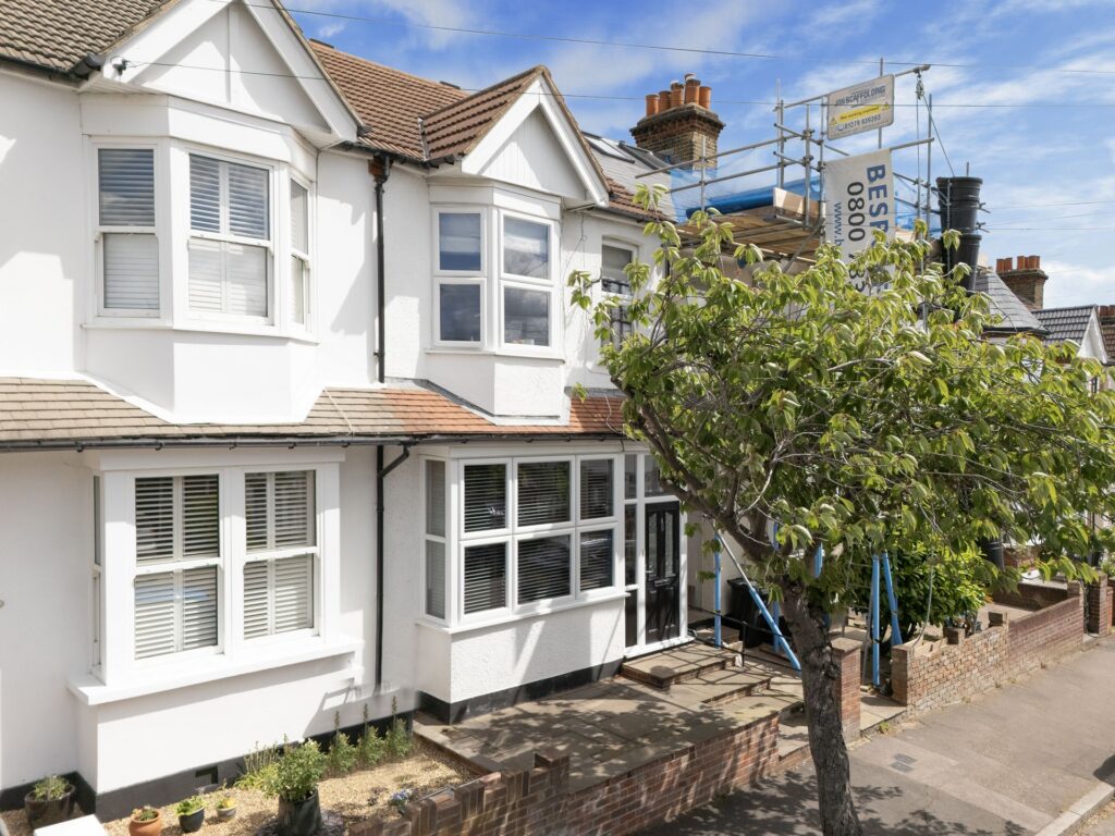Ingatestone Road, Woodford Green, IG8