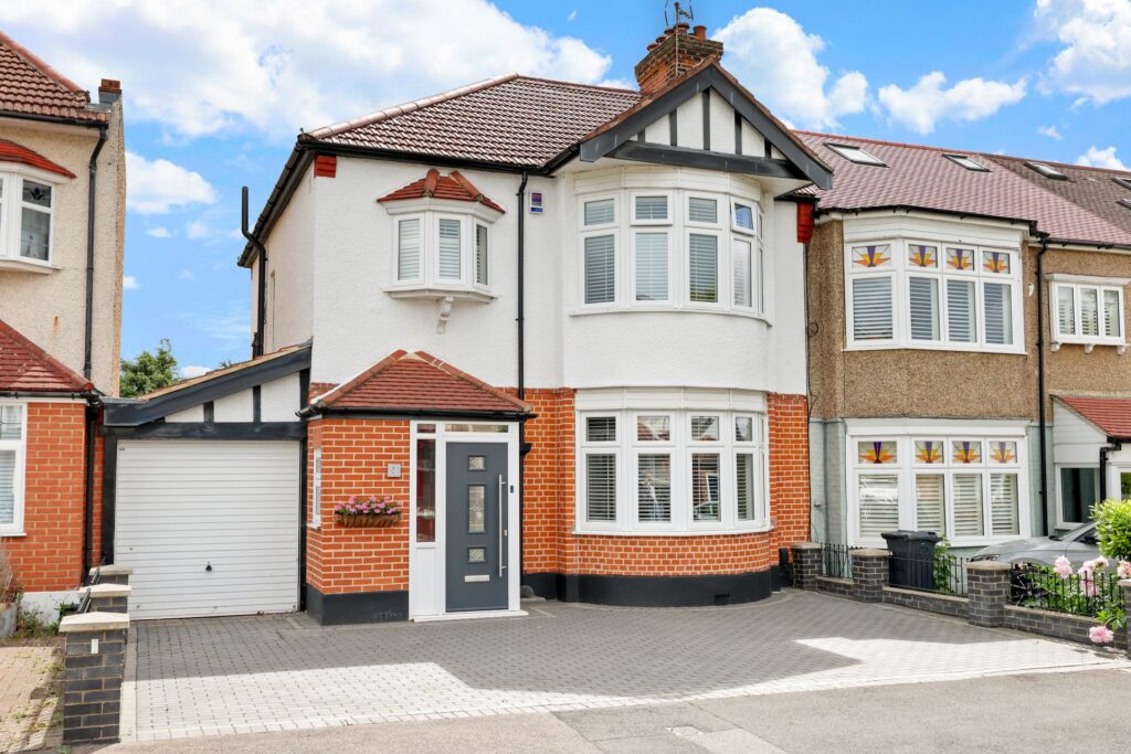 Bushey Avenue, South Woodford, E18