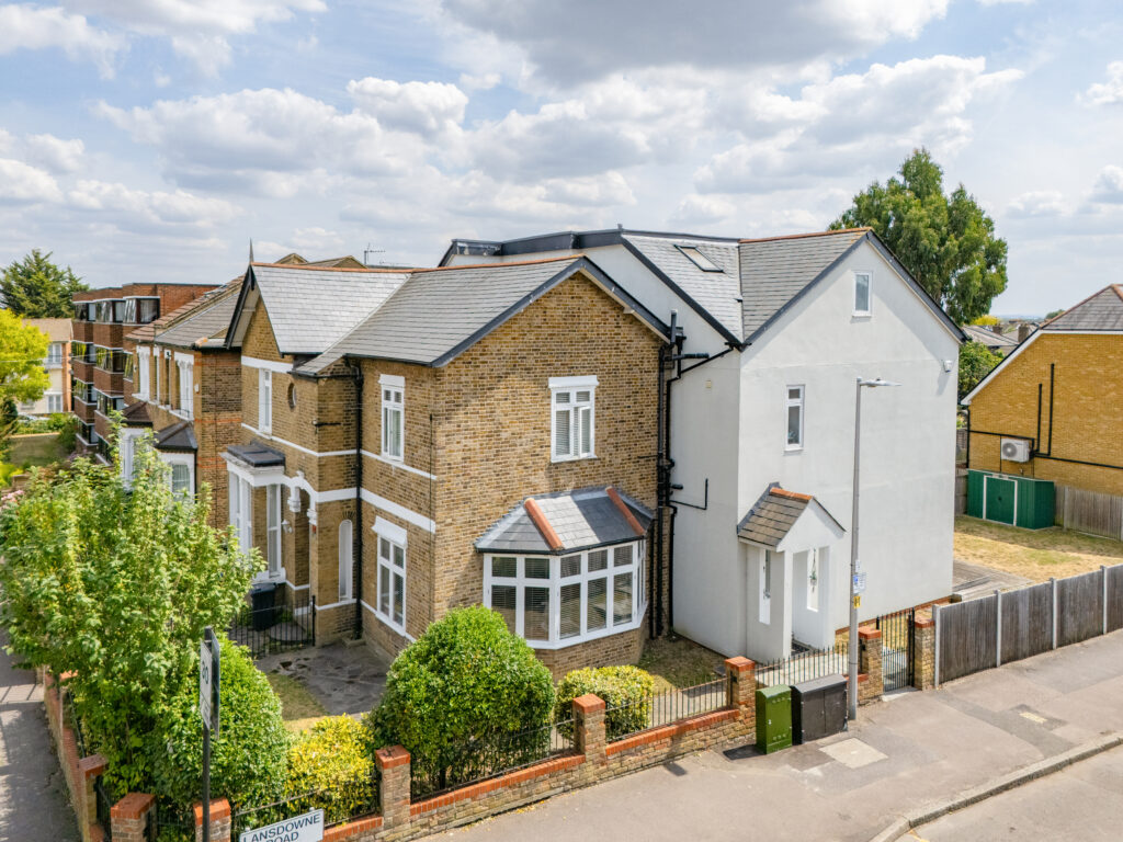 Lansdowne Road, South Woodford, E18